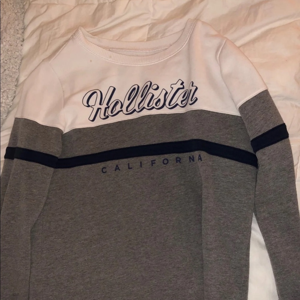 Hollister pullover